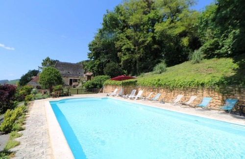 Bezenac House | SUPERB FAMILY HOUSE OVERLOOKING THE VALLEY IN THE HEART OF THE BLACK PERIGORD