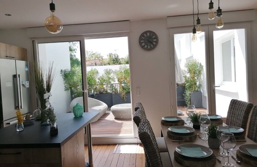 La Tremblade Apartment | Superb furnished 5*terrace, central