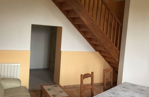 Saint-Vivien-de-Blaye Apartment | Superb gîte in the Bordeaux countryside