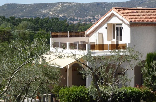 Velaux House | Superb T3 "L'Oliveraie" with terrace - Private pool - In the heart of the pine forest