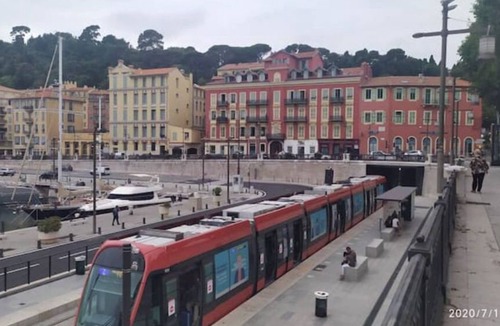 Quartier du Port Apartment | Superbe Studio Rénové Port de Nice Clim Tram Calme