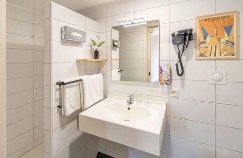 Saint-Pierre-du-Mont Hotel | Sure Hotel by Best Western Mont-de-Marsan