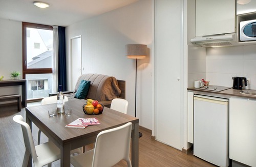 Bassins a Flot Apartment | Ténéo Apparthotel Bordeaux Maritime - Cité du vin