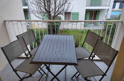 Salies-de-Bearn Apartment | T2 Balcon Dans Résidence Avec Piscine D80