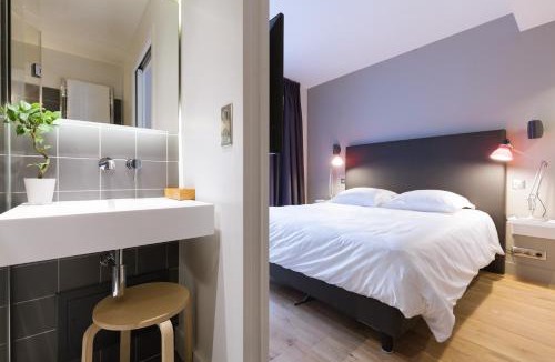 Hotel de Ville - Quinconces Bed & Breakfast | T2 bis luxe hyper centre piscine