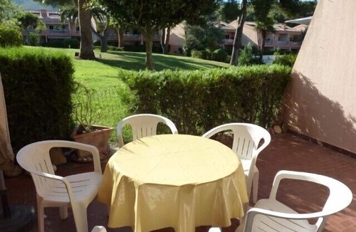 Le Pradet Apartment | T2 by the sea, 150 m to the beach/sea, TOPP prices, FREE: WLAN, pool, tennis