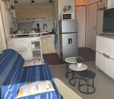 Lacanau-Ocean Apartment | T2 DIRECT PLAGE LACANAU OCEAN 2 PISCINES PARKING TERRASSE 9m2