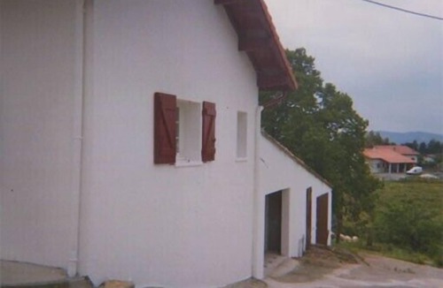Saint-Palais Cabin | T3 in full nature, absolute calm, passage Chemin de St Jacques de Compostelle .