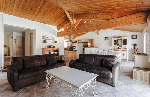 Le Bois-Plage-en-Re House | The Avocette in Bois-Plage-en-Ré: High-End Villa with Pool – Beach & Town Center