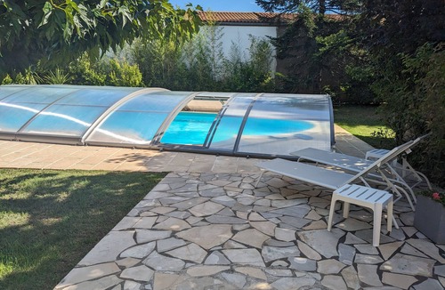 Saint-Sulpice-de-Faleyrens Apartment | The big stone of St Emilion
