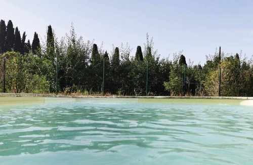 Plan-d'Orgon House | The Chickadee and the Dandelion - 3 bedroom house with swimming pool