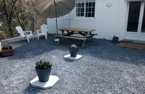 Eaux-Bonnes Apartment | The cottages of Valentin offer two cottages located 5 minutes from Gourette