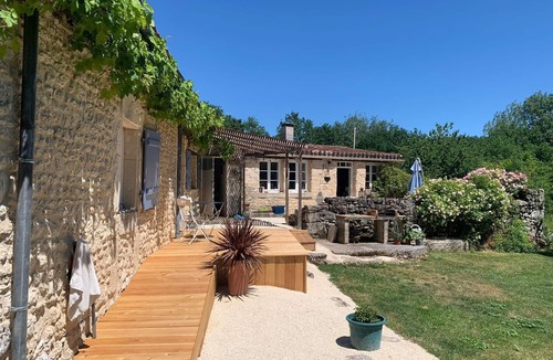 Ronsenac Cottage | The Fox House, disability access on the Dordogne/Charente bordernQuiet retreat