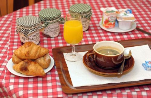 Bessines-sur-Gartempe Hotel | The Originals City, Hôtel de France, Bessines-sur-Gartempe