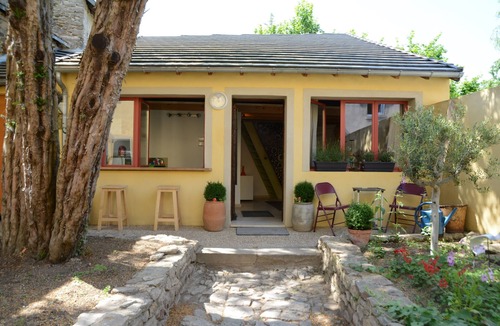 Dun-le-Palestel House | Tiny house - 5 mins off the Valley of the painters