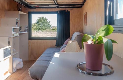 Salignac-sur-Charente House | Tiny La Part Des Anges