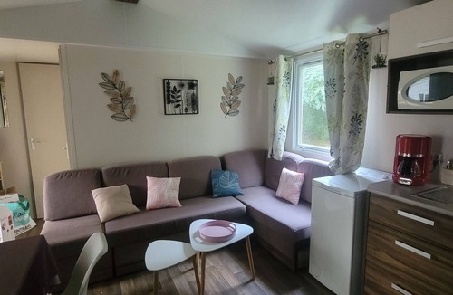 Saint-Sulpice-de-Royan House | To rent mobihome in a nice campsite