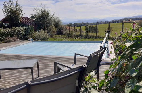 Charritte-de-Bas House | Torttua country gite close to hiking trails