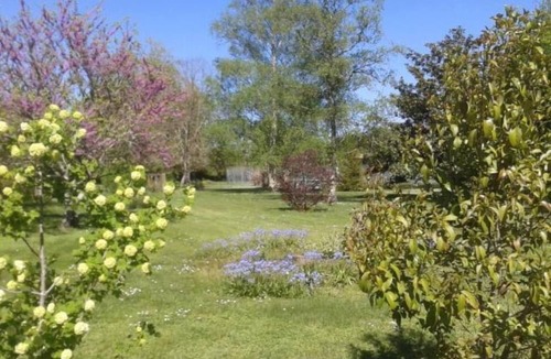 Prechac House | TOUT CONFORT, JARIDN 1.5hectar cloturé, PISCINE et TENNIS PRIVÉ, Parking, CALME