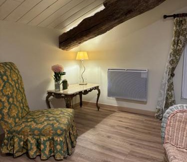 Nanteuil-en-Vallee Bed & Breakfast | Tracie's