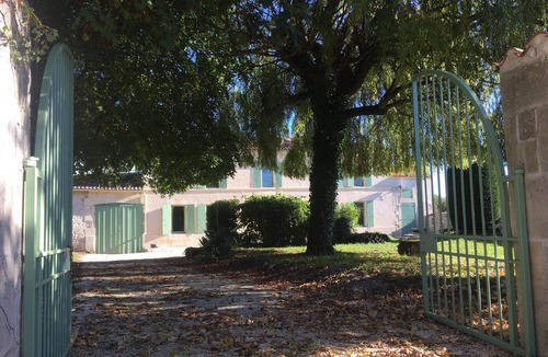 Saint-Sulpice-de-Cognac House | Traditional Charentaise house with safe heated swimming pool for children.