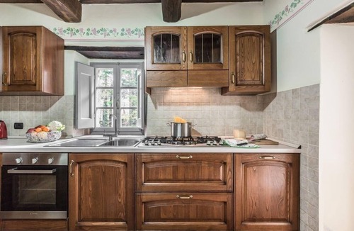 Ripoli Villa | Tuscan villa rental with private pool, jacuzzi, walk to town and views