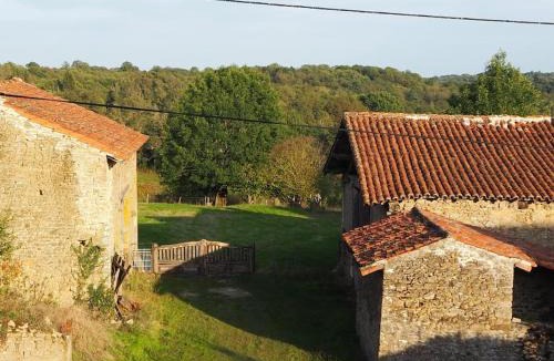 Chateauponsac House | Two Hoots - farmhouse with summer pool.