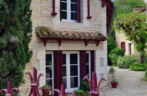 Savignac-les-Eglises House | Typical Périgord country house, fully equipped, with gardens and swimming pool