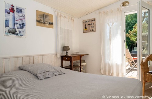 Rivedoux-Plage House | Typical Réthaise house set in large wooded grounds with outdoor spa