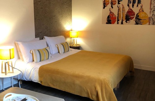 Saintes Bed & Breakfast | Une Chambre en Ville