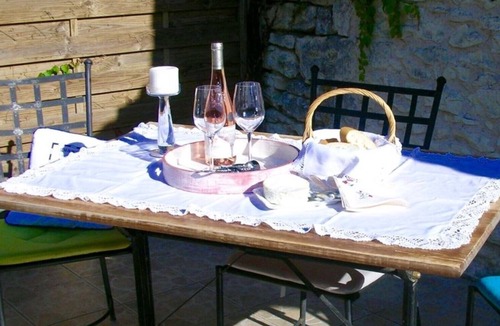 Serigny House | Unique gite, original beams, rural charm, pool.nn