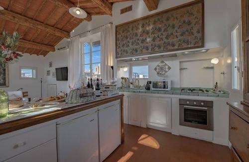 Santa Croce Apartment | Unparalleled panoramic rooftop views & complimentary wine for all guests!