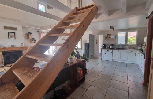 Messanges House | Vacances en Famille à L'orée de la Forêt Boucalaise. Maison à 800m du Centre