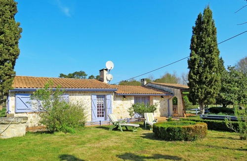 Gaillan-en-Medoc House | Vacation home Nola by Interhome