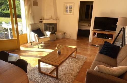 Ecuras House | Vacation home France * with 2 bathrooms, spacious private garden & Golf course around the corner