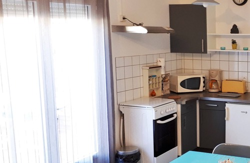 Gujan-Mestras Apartment | Vacation rental Bassin d'Arcachon 2/4 pers quiet location close to amenities and beach