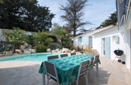 Le Bois-Plage-en-Re Villa | Very beautiful villa with heated pool 100m from the beach!