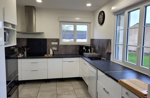Saint-Martial-de-Mirambeau House | Very nice house dating from the 19th Gîte The lime