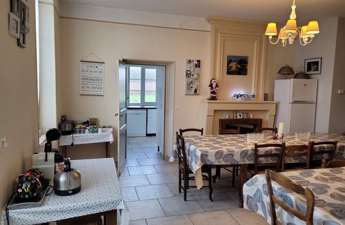 Saint-Martial-de-Mirambeau House | Very nice house dating from the 19th Gîte The lime