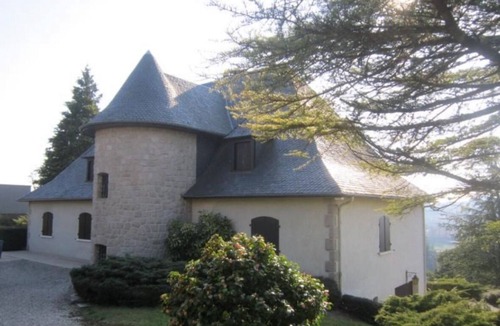 Ussel Villa | Very large renovated character house