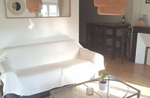 Bordeaux Golden Triangle Apartment | Very nice, bright and quiet 2-bedroom apartment in the heart of Bordeaux