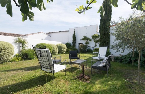 La Couarde-sur-Mer Apartment | VIEUX PORCHE House .