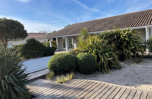 Vensac Villa | Villa à 5 Minutes de Locéan Dans un Cadre Magnifique