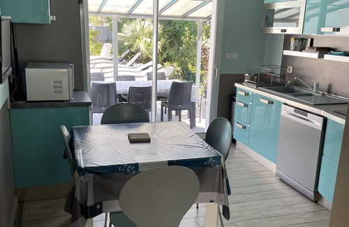 Andernos-les-Bains House | Villa 300 M Beach Bicycle Wifi Heated pool Enclosed parking Housekeeping Linen included