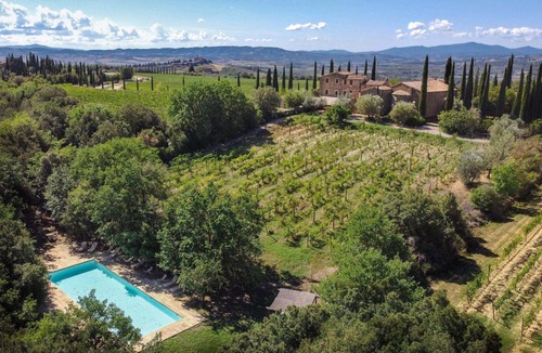 Camigliano Villa | Villa ∙ 6 bedrooms ∙ 12 guests