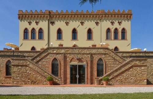 Bibbona Villa | Villa ∙ 9 bedrooms ∙ 18 guests