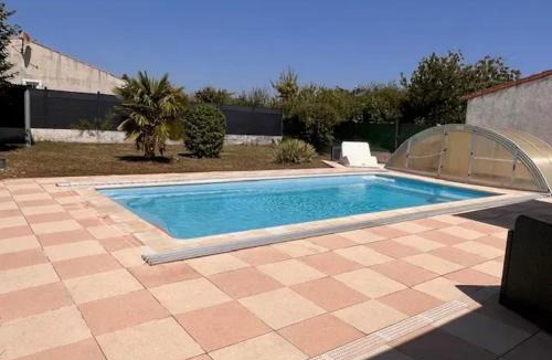 Saint Froult Villa | Villa accueillante à Saint-Froult avec piscine privéeB