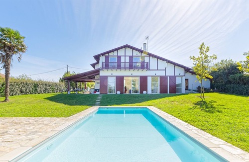 Ahetze Villa | Villa Allegria, magnificent Basque house - MaisonTotale