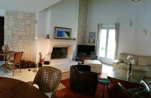 Saint-Trojan-les-Bains Villa | Villa avec Piscine chauffée et parc arboré située à 100 m de la Plage et Forêt sans vis à vis
