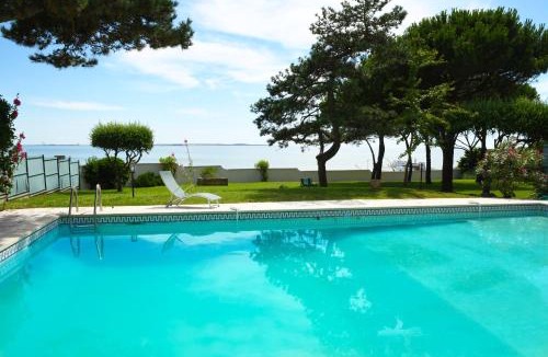 Royan Villa | Villa avec piscine chauffée et magnifique vue mer